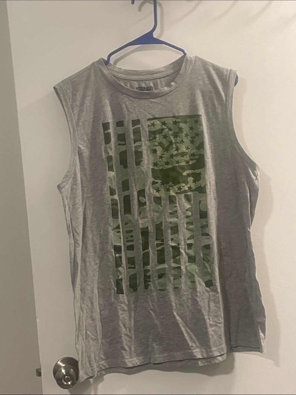 Brand new men’s size large Gray Sleeveless Tee with Camo American Flag Graphic